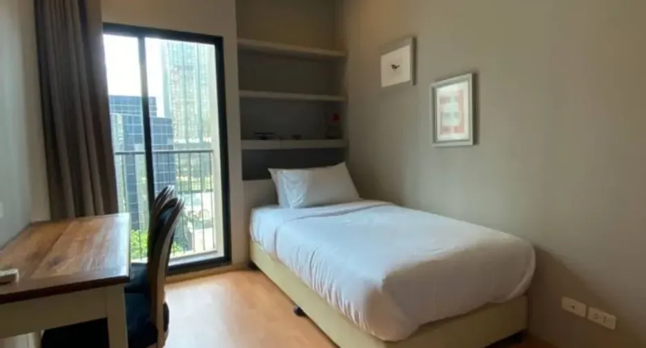 For rent 2 bedrooms condo in Ratchathewi, Bangkok