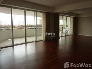 For rent 4 bedrooms condo in Watthana, Bangkok