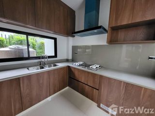 For rent 3 bedrooms townhouse in Bang Kapi, Bangkok