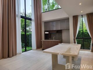 For rent 3 bedrooms townhouse in Bang Kapi, Bangkok