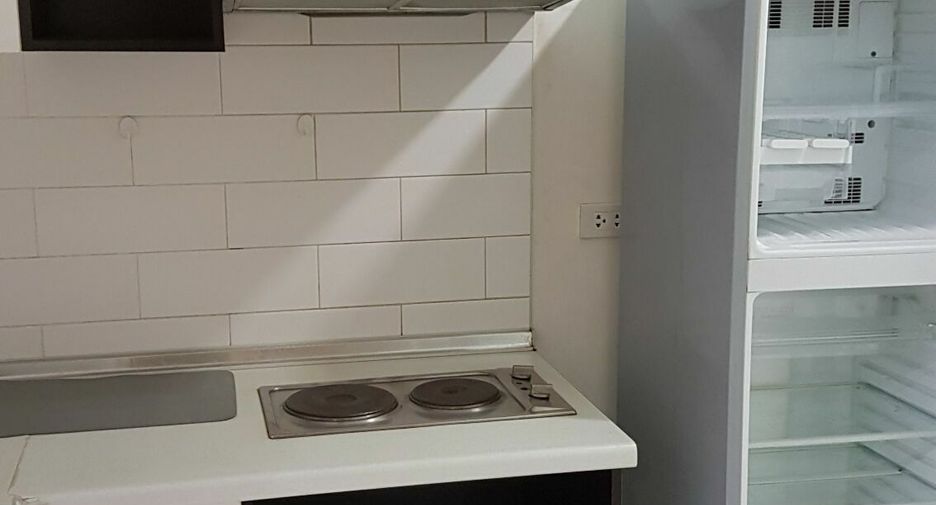 For rent 1 bed condo in Yan Nawa, Bangkok