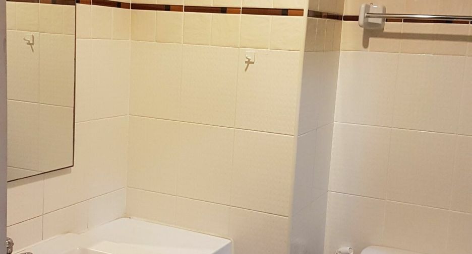 For rent 1 bed condo in Yan Nawa, Bangkok