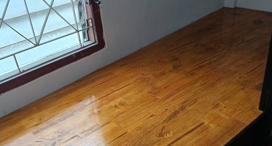 For rent studio townhouse in Watthana, Bangkok