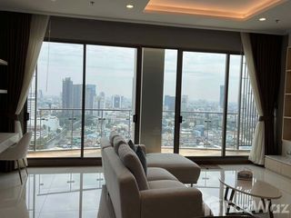 Condo en alquiler de 3 habitaciones en Watthana, Bangkok