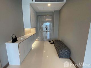 Condo en alquiler de 3 habitaciones en Watthana, Bangkok