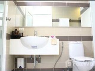 À louer 1 chambre appartement à Bang Rak, Bangkok