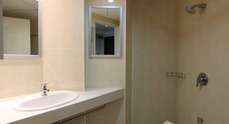 For rent studio apartment in Phaya Thai, Bangkok