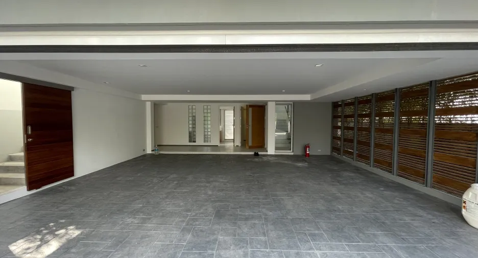For rent 3 ベッドルーム house in Huai Khwang, Bangkok