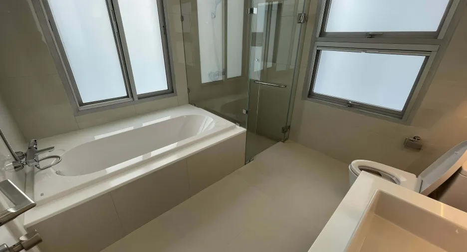 For rent 3 ベッドルーム house in Huai Khwang, Bangkok