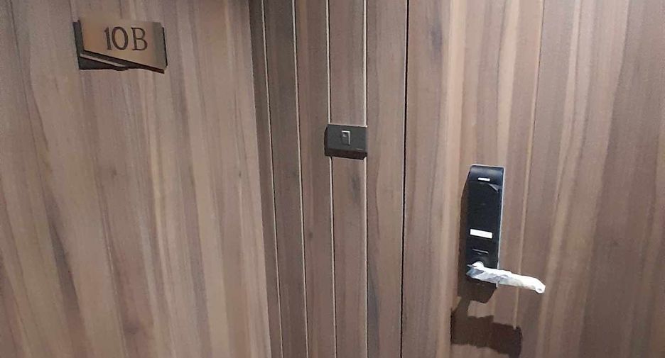 For rent 4 bedrooms condo in Khlong Toei, Bangkok