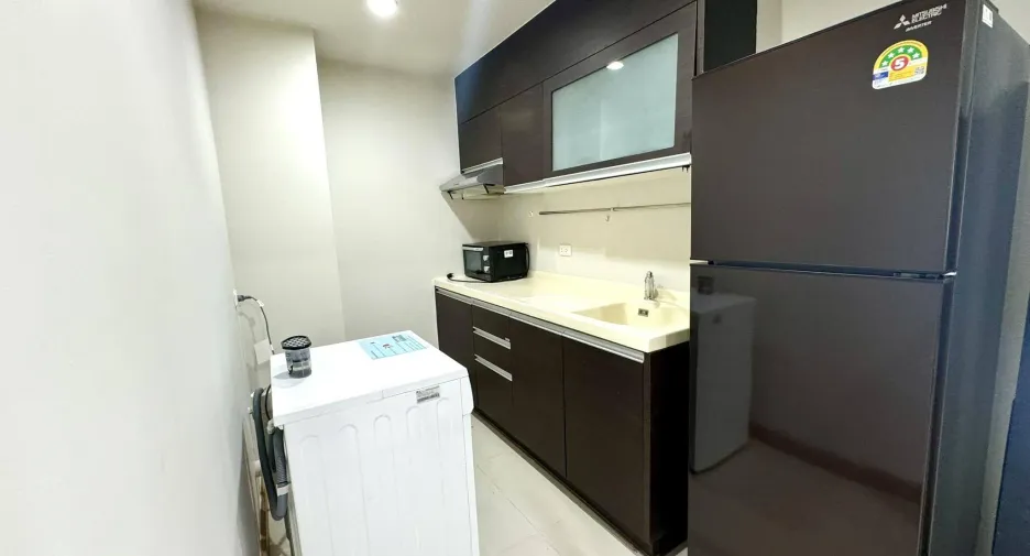 For rent 1 bed condo in Yan Nawa, Bangkok