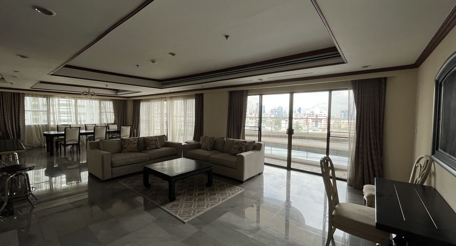 For rent 3 bedrooms condo in Khlong Toei, Bangkok