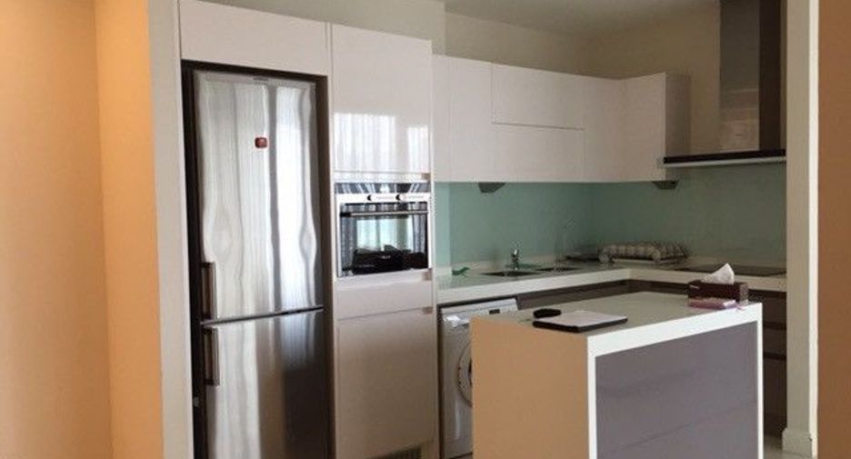 For rent 2 bedrooms condo in Pathum Wan, Bangkok