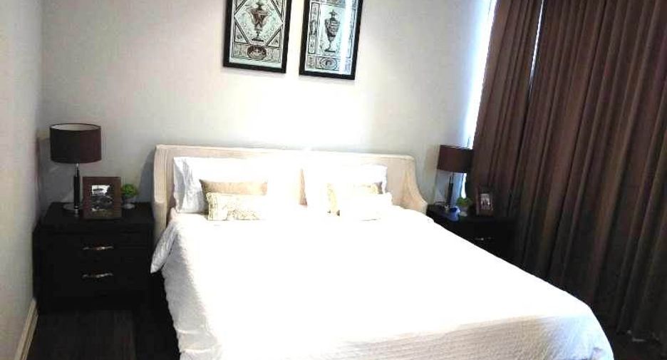 For rent 2 bedrooms condo in Sathon, Bangkok