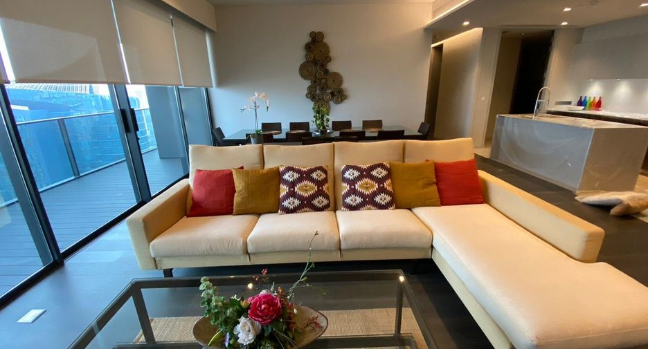 For rent 3 bedrooms condo in Watthana, Bangkok
