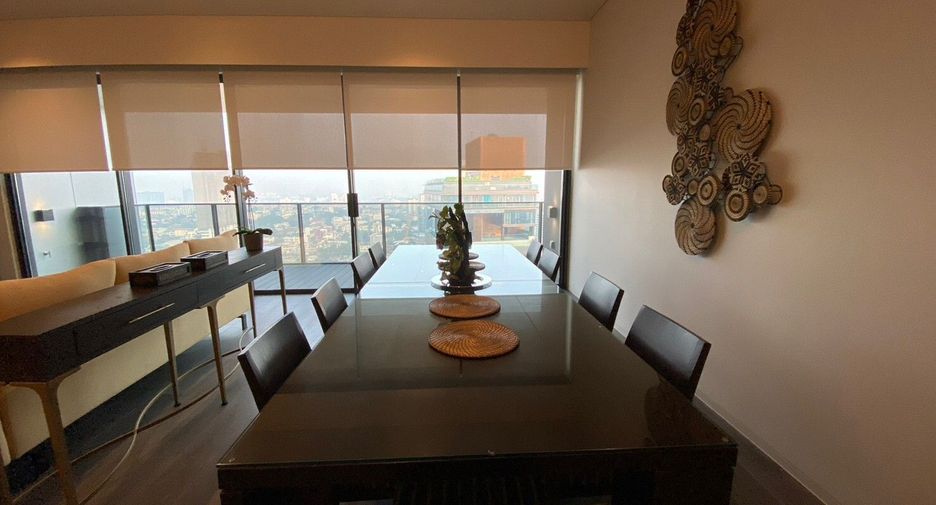For rent 3 bedrooms condo in Watthana, Bangkok