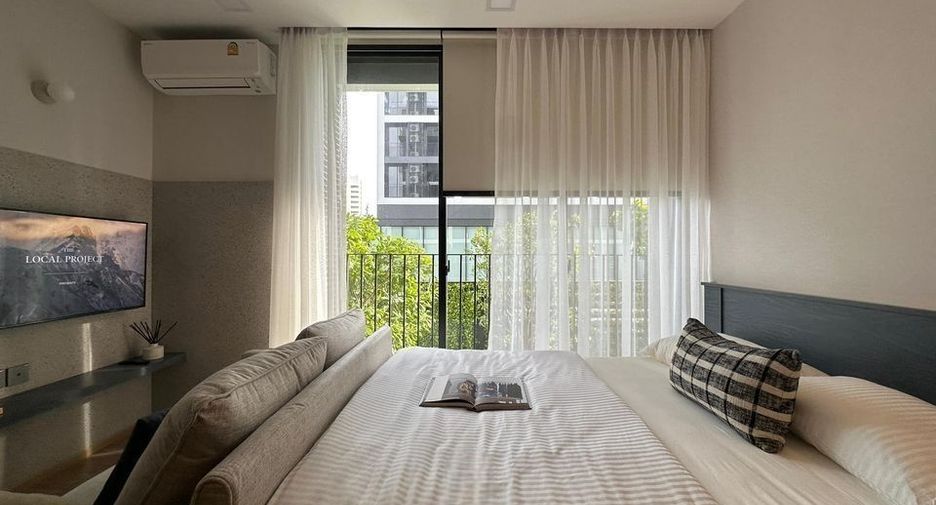 For rent studio condo in Phaya Thai, Bangkok