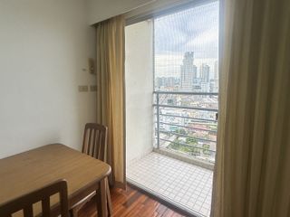 For rent 2 bedrooms condo in Yan Nawa, Bangkok
