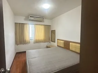 For rent 2 bedrooms condo in Yan Nawa, Bangkok