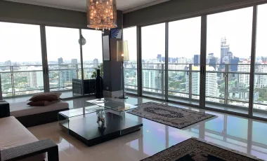 Condo en alquiler de 4 habitaciones en Khlong Toei, Bangkok