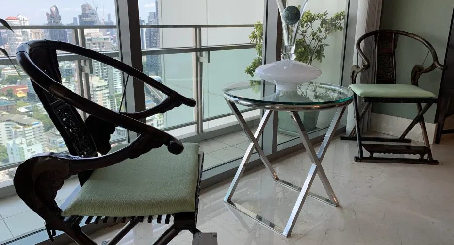 For rent 4 bedrooms condo in Khlong Toei, Bangkok