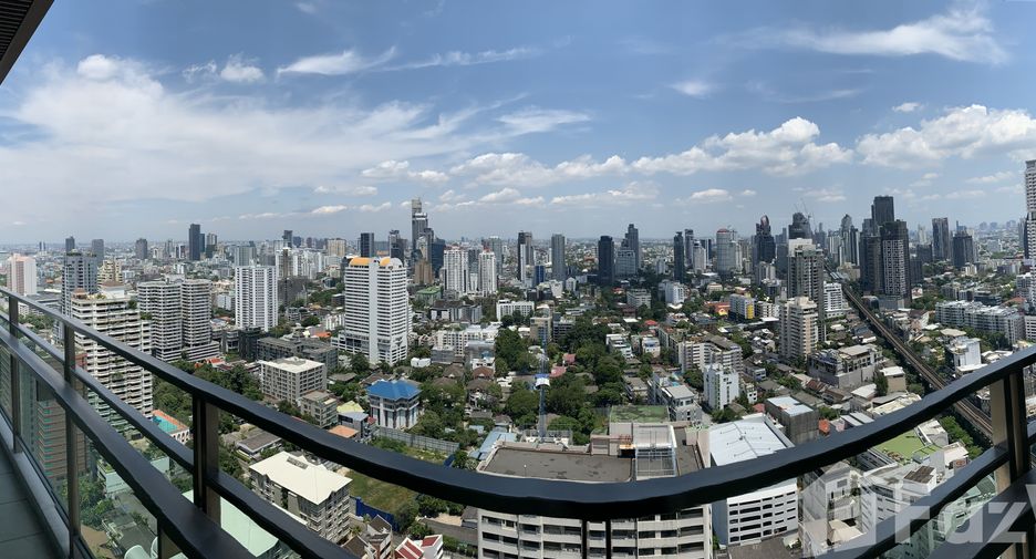 For rent 4 bedrooms condo in Khlong Toei, Bangkok