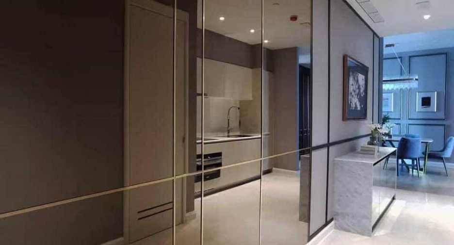 For rent 2 bedrooms condo in Khlong San, Bangkok