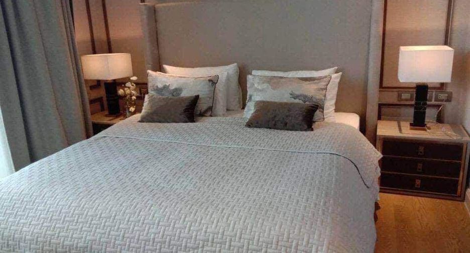 For rent 2 bedrooms condo in Khlong San, Bangkok