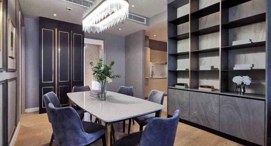 For rent 2 bedrooms condo in Khlong San, Bangkok