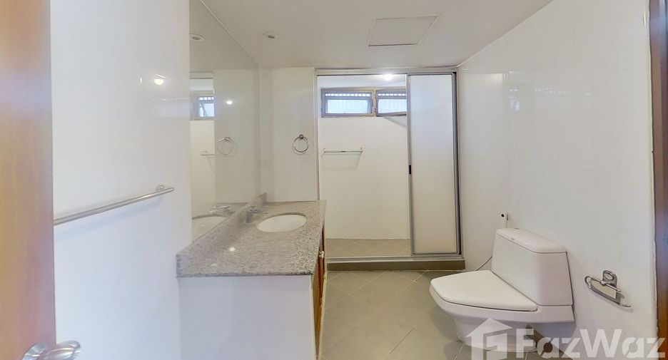 For rent 4 ベッドルーム condo in Khlong Toei, Bangkok