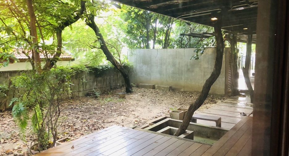出租 6 卧室 独立屋 在 Chatuchak, 曼谷