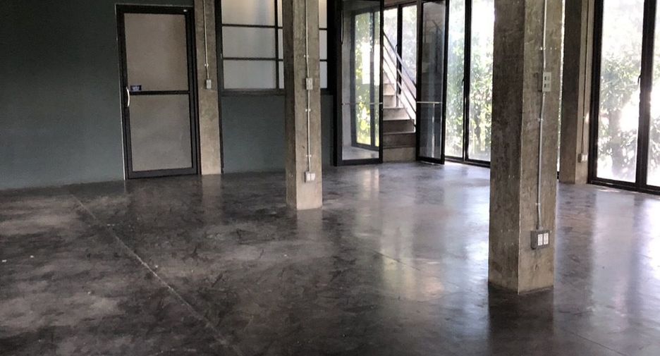 出租 6 卧室 独立屋 在 Chatuchak, 曼谷