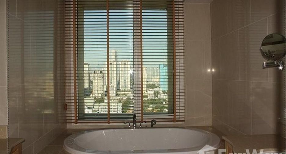 For rent 3 ベッドルーム condo in Sathon, Bangkok
