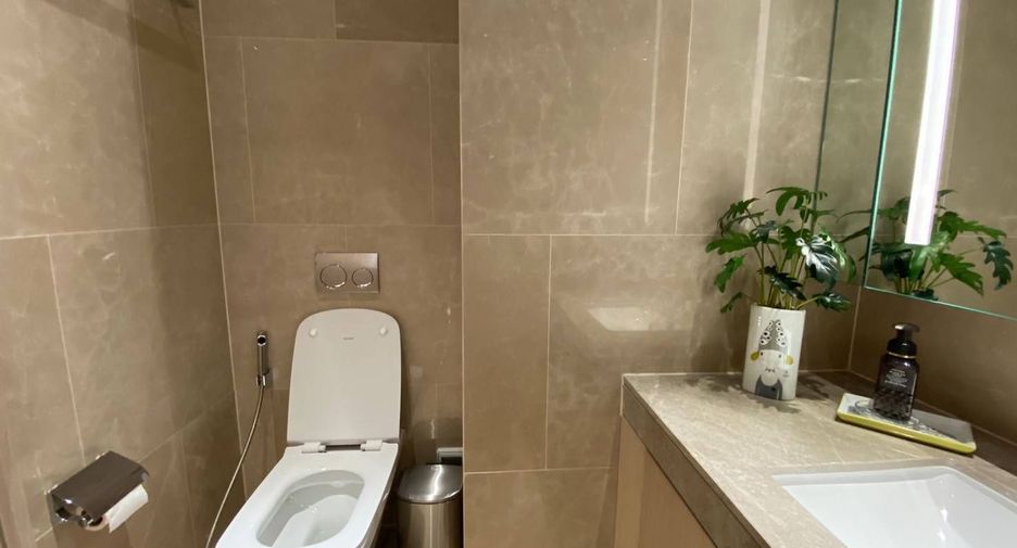 Apartment zur Miete mit 3 Zimmer in Khlong San, Bangkok