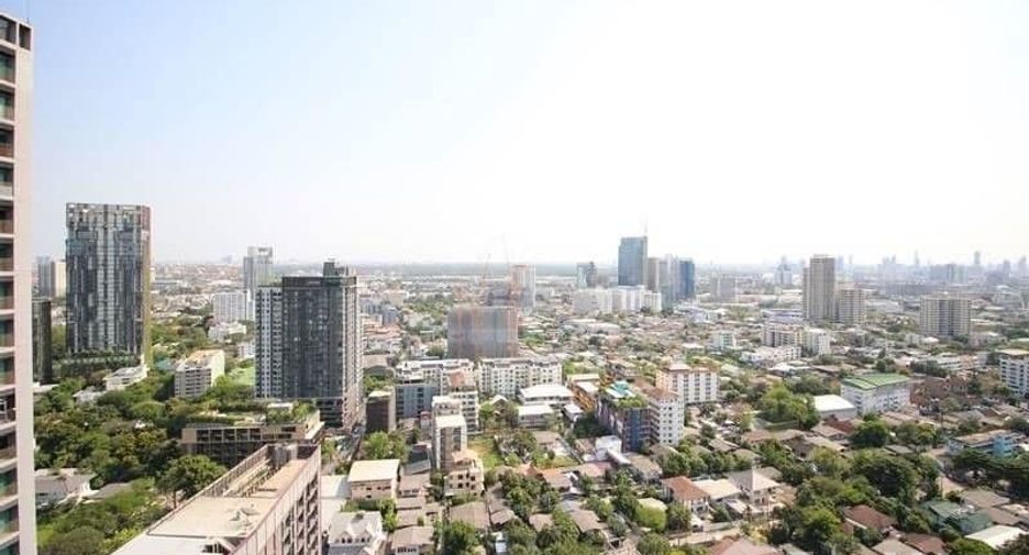 For rent 1 bed condo in Khlong Toei, Bangkok