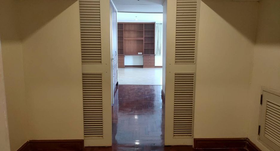For rent 3 ベッドルーム condo in Watthana, Bangkok