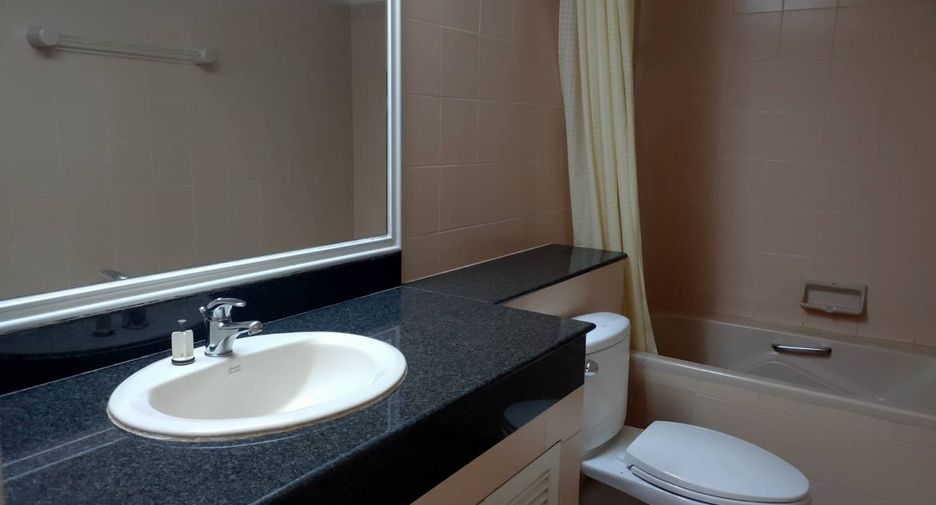 For rent 3 ベッドルーム condo in Watthana, Bangkok