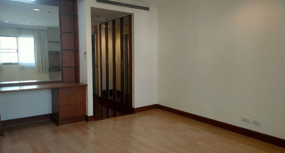 For rent 3 ベッドルーム condo in Watthana, Bangkok