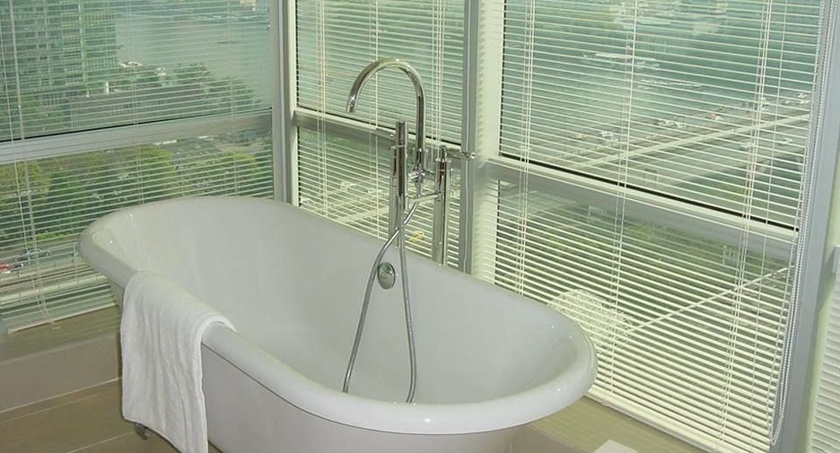 For rent 1 bed condo in Sathon, Bangkok
