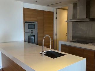 For rent 2 bedrooms condo in Yan Nawa, Bangkok