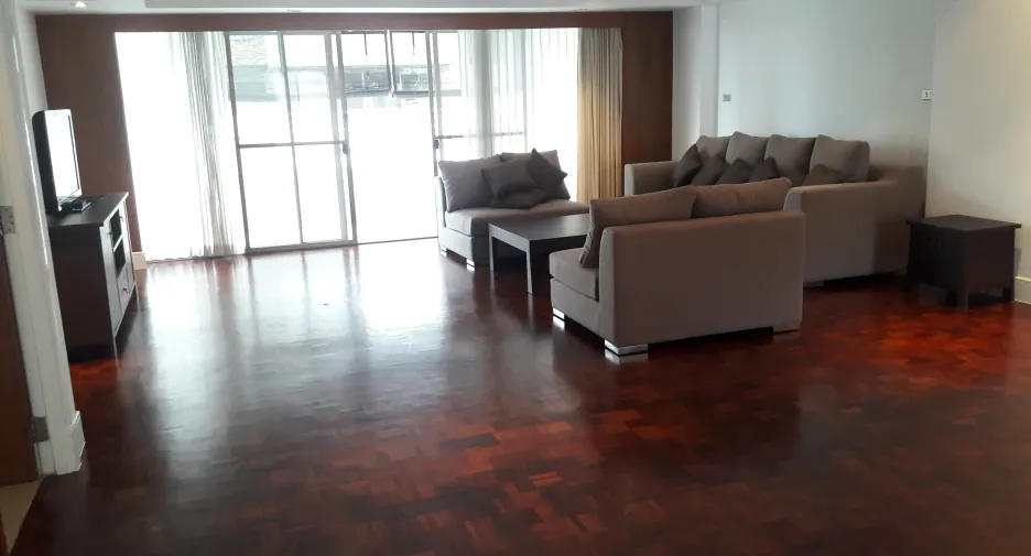 Apartamento en alquiler de 4 habitaciones en Watthana, Bangkok