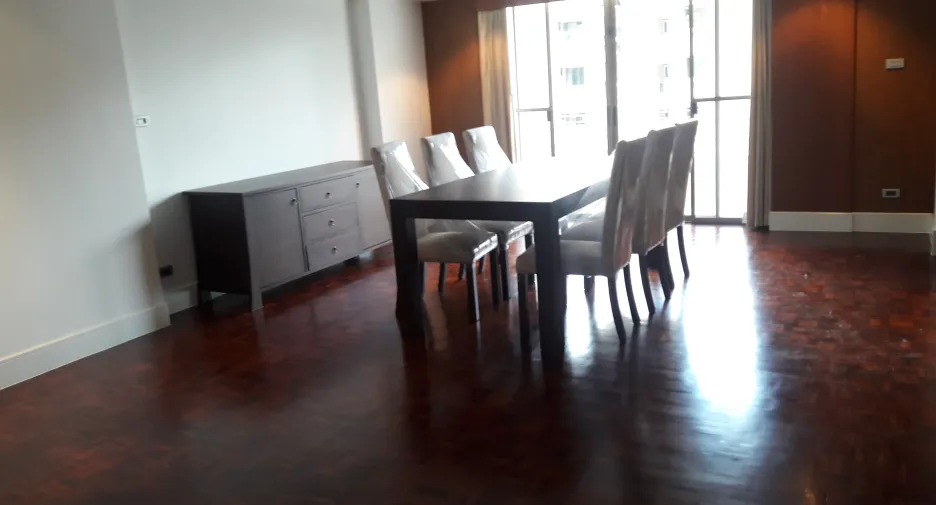 Apartamento en alquiler de 4 habitaciones en Watthana, Bangkok