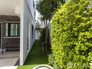 For rent 3 bedrooms townhouse in Bang Phli, Samut Prakan