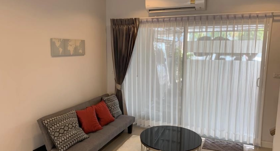 For rent 3 bedrooms townhouse in Suan Luang, Bangkok