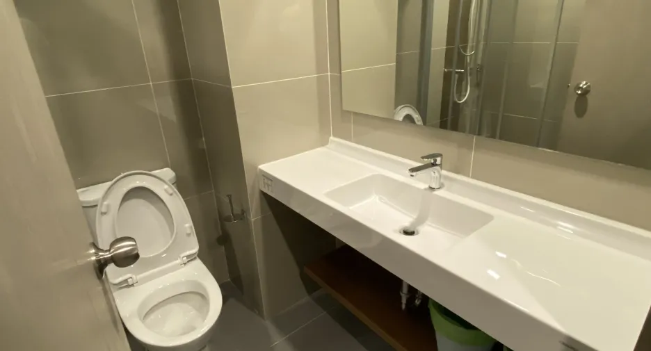 Wohnung zur Miete mit Studio in Huai Khwang, Bangkok