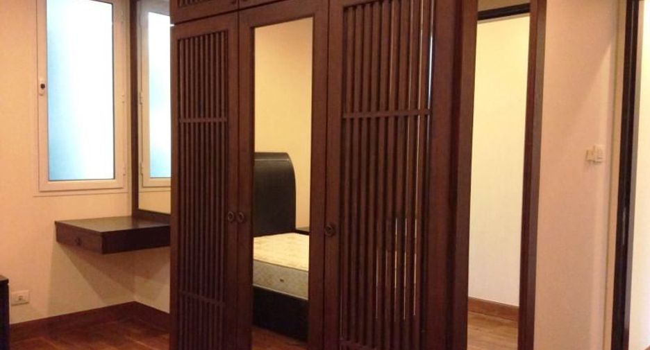 Wohnung zur Miete mit 3 Zimmer in Pathum Wan, Bangkok