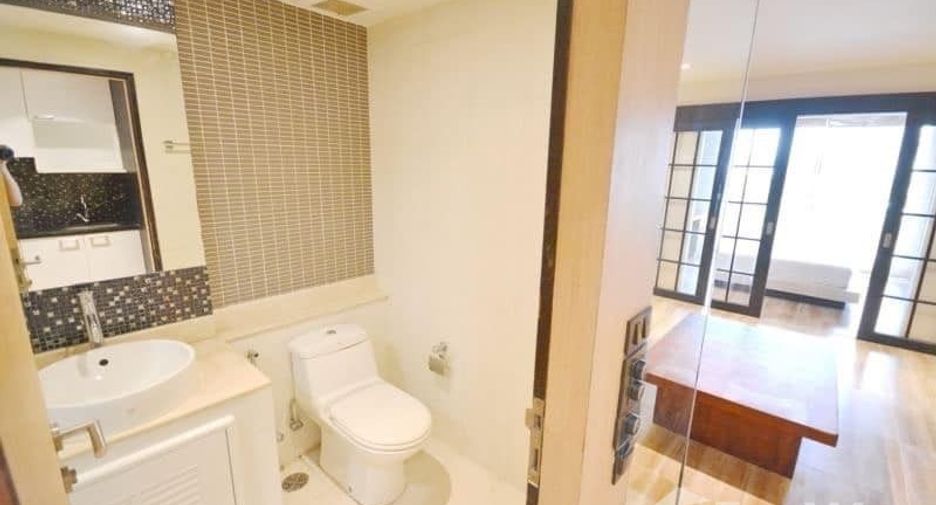 For rent 1 bed condo in Watthana, Bangkok