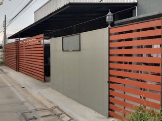 Casa en alquiler de 5 habitaciones en Bang Phli, Samut Prakan