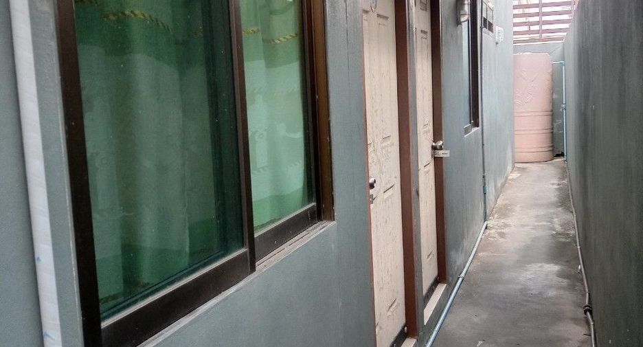 Casa en alquiler de 5 habitaciones en Bang Phli, Samut Prakan