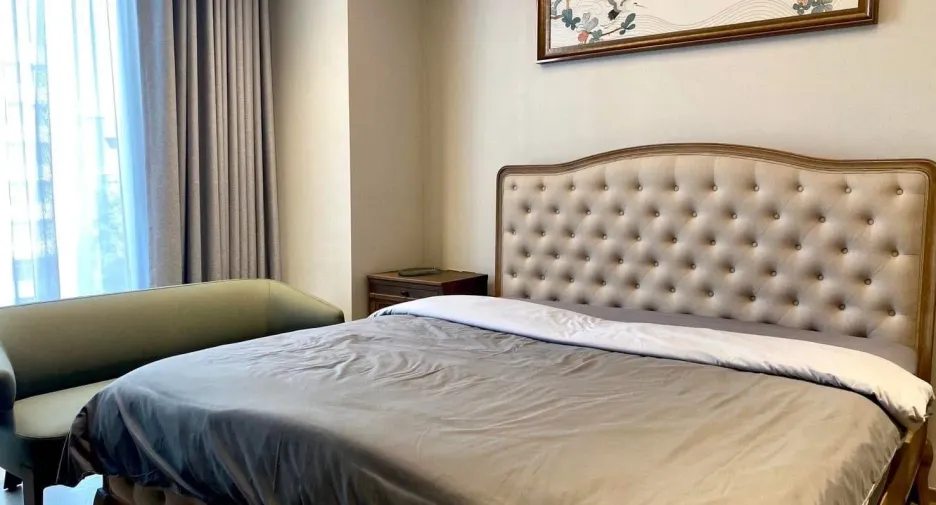 For rent 2 bedrooms condo in Pathum Wan, Bangkok